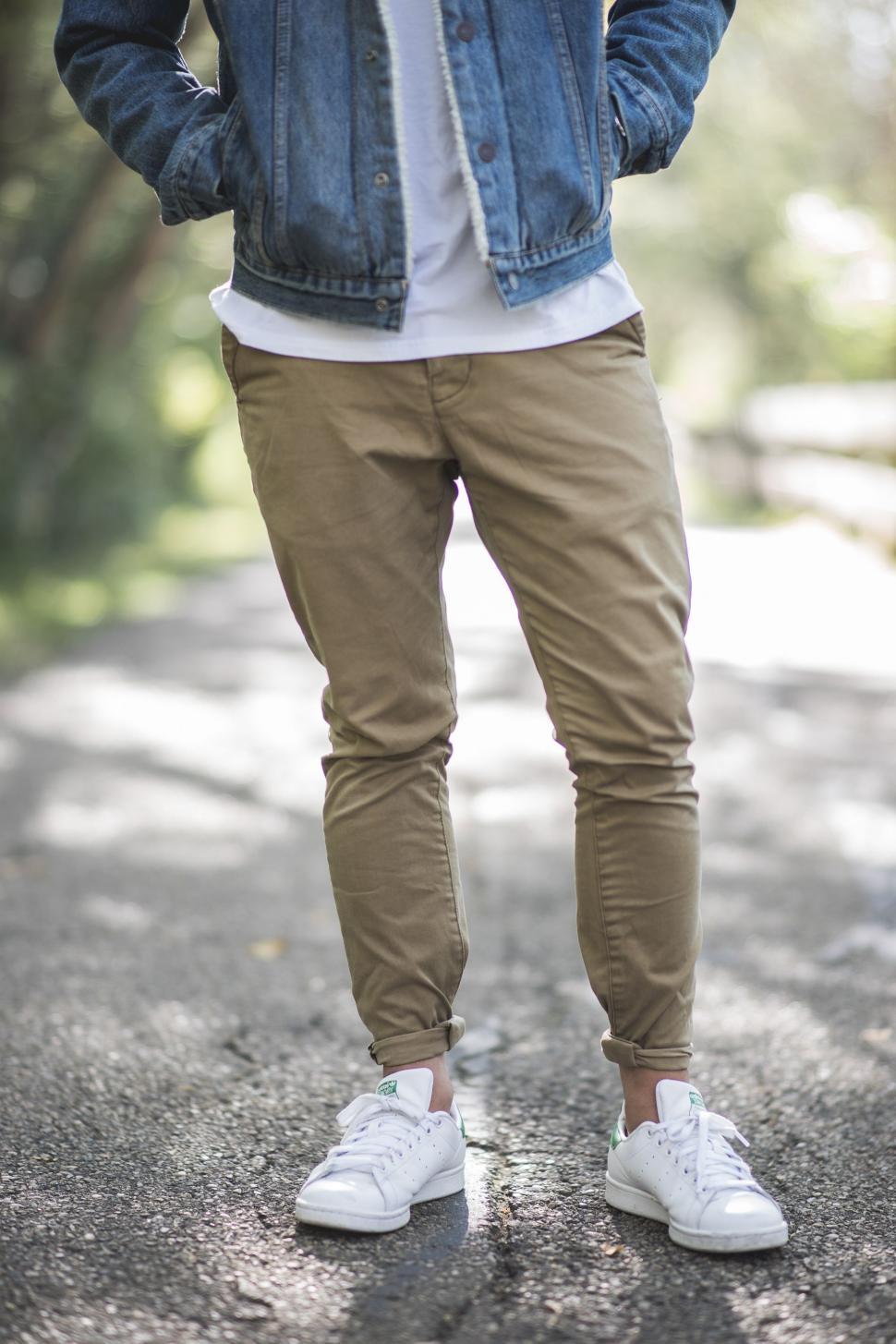 What To Wear With Beige Pants Female