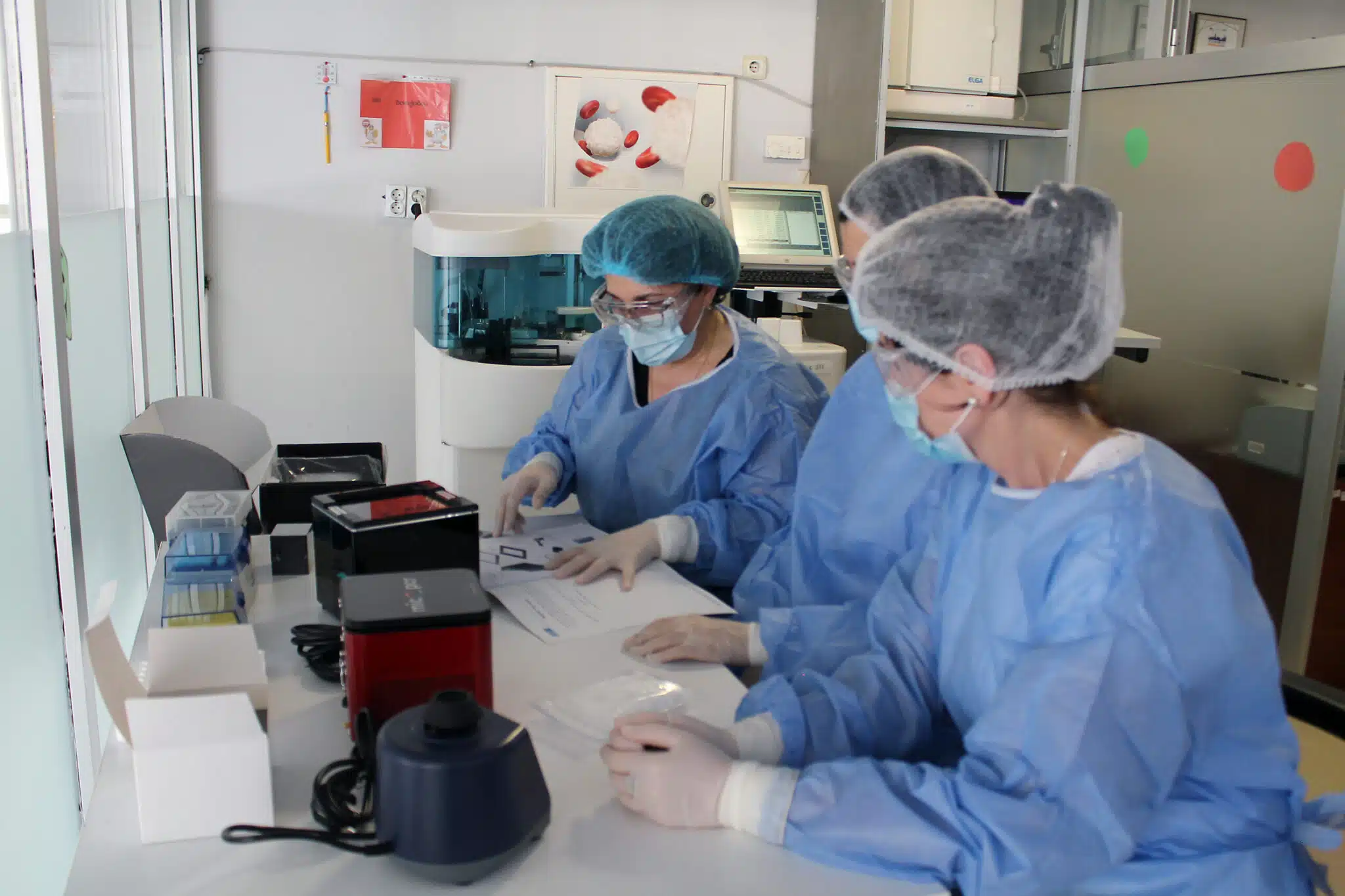 What Color Scrubs Do Phlebotomist Wear