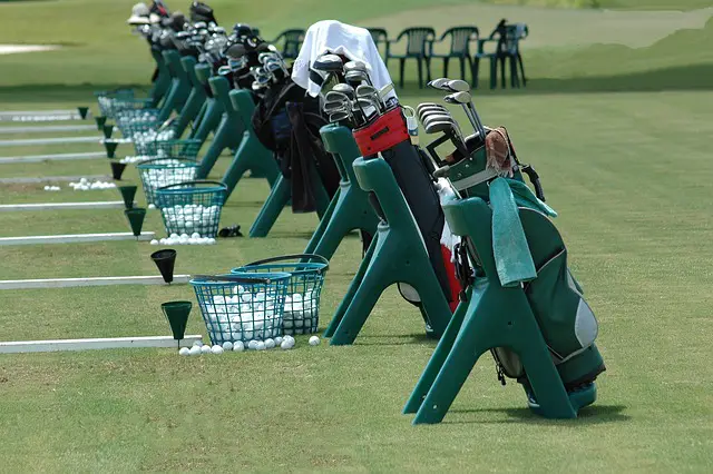What To Wear To A Driving Range