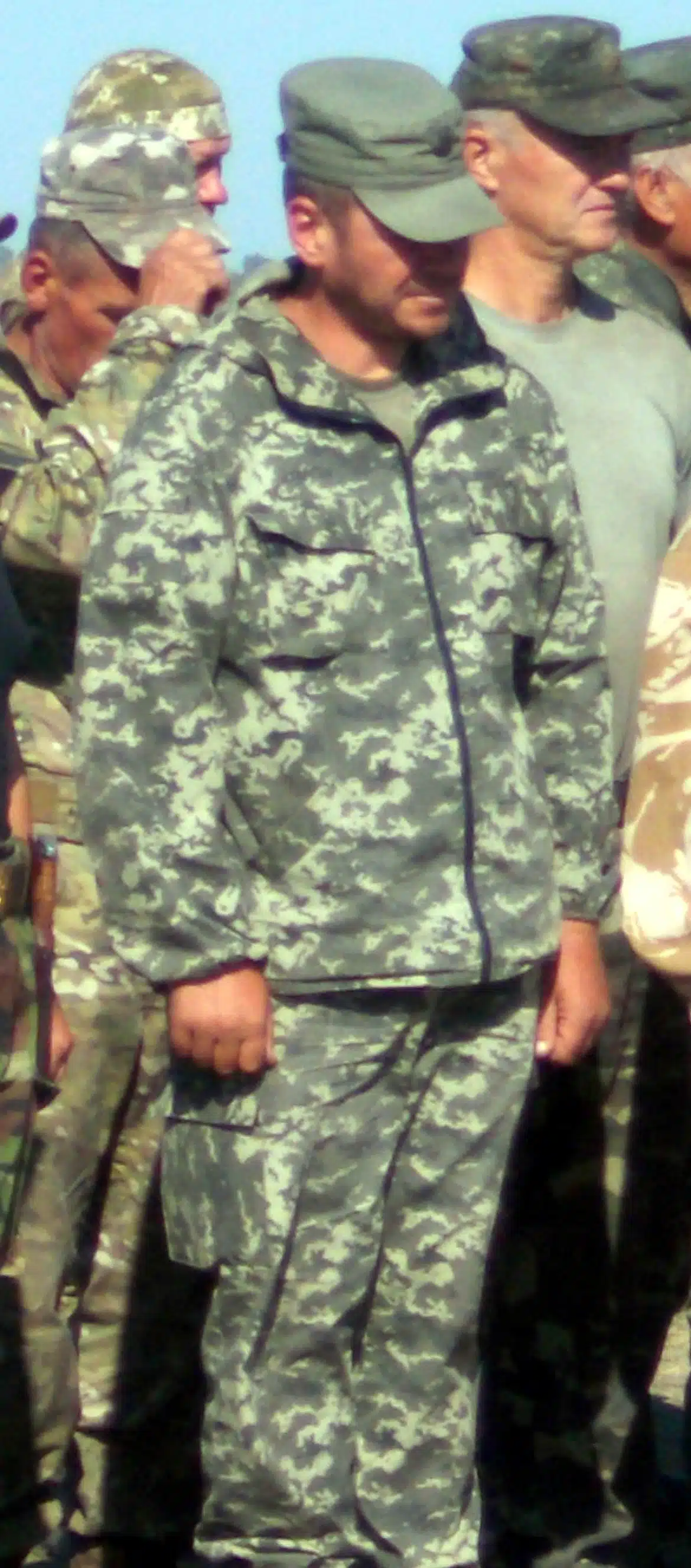 What To Wear With Camo Pants Men’s