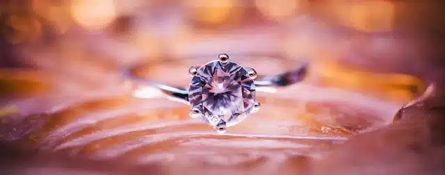 Is Wearing A Tight Ring Dangerous